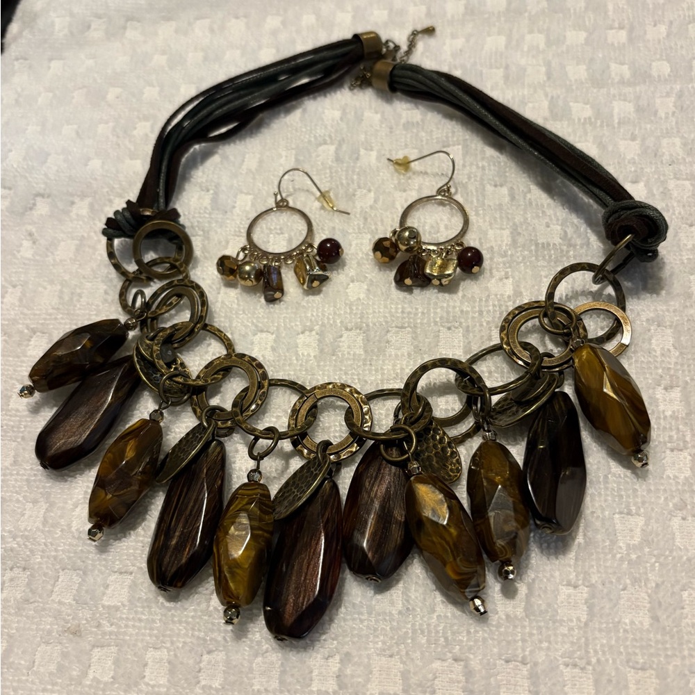 Elegant Brown and Gold Necklace and Earring Set